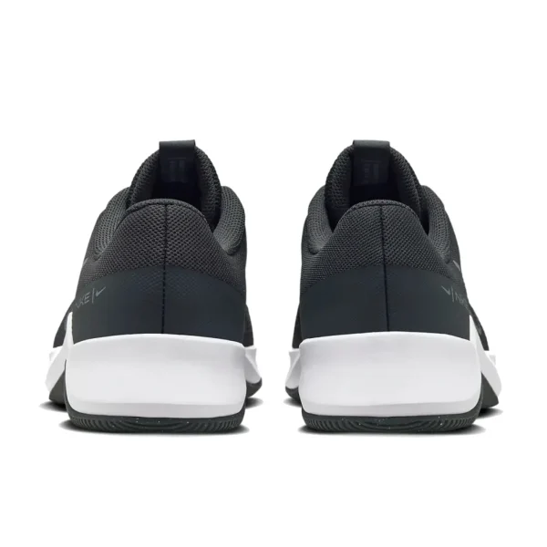 Nike Chaussures Homme - MC Trainer 2 DM0823-011