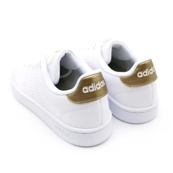 Chaussure Adidas Advantage